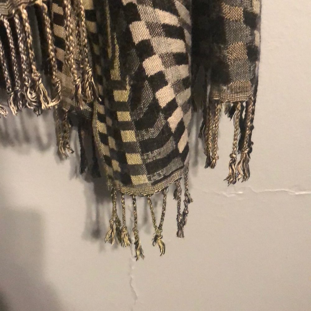 Scarf - Picture 3 of 3